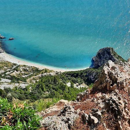 Appartamento In Contesto Esclusivo In Pieno Centro Camerano Exteriör bild